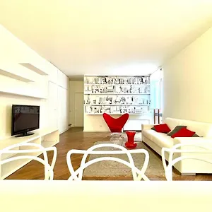 Domus - Ampia Moderna Casa Su 2 Piani Nel Cuore Di Apartamento Verona
